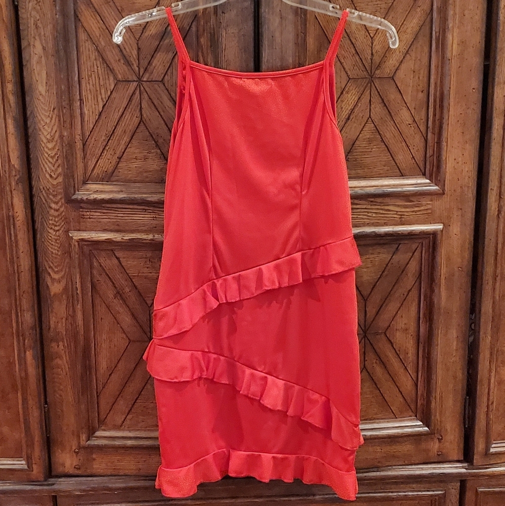 Cute Red Bodycon Dress with Ruffle Design ❤💃 - Picture 2 of 4